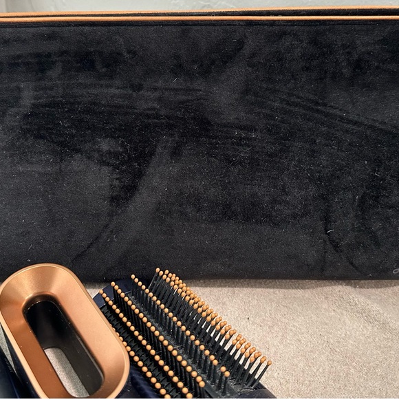 Dyson Hair Airwrap Styler Kit in Navy and Copper - Picture 7 of 9